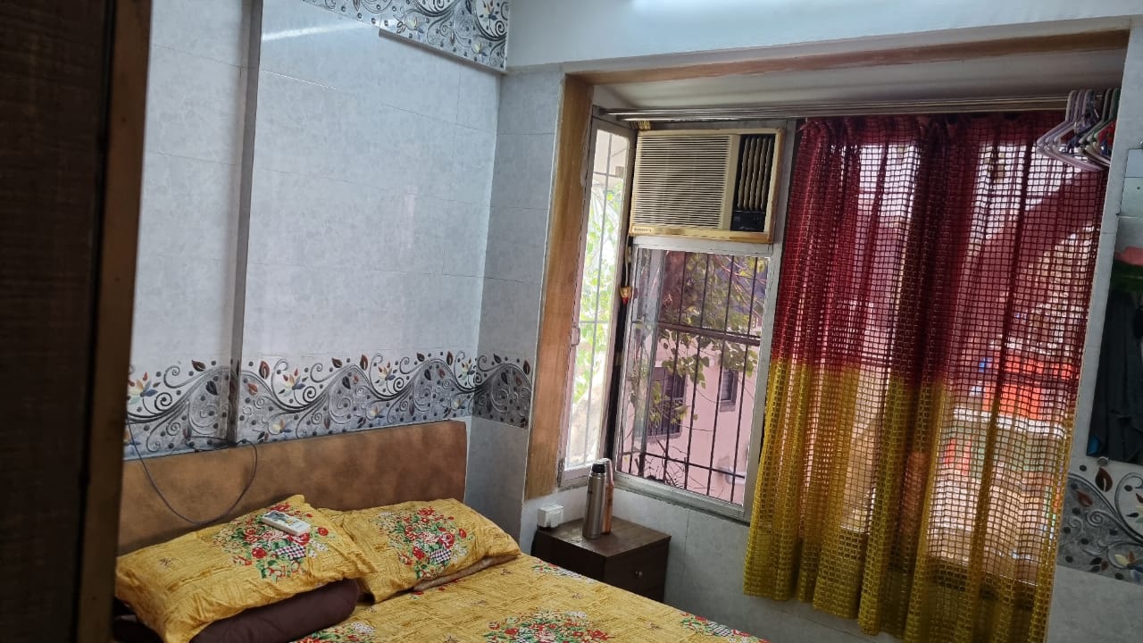 2 BHK Semi Furnished in Asma Palace , Bandra West